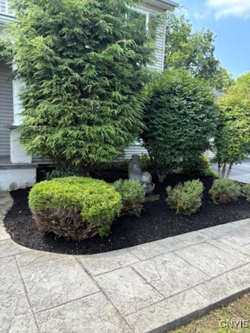 3130 Meadow View Lane Sennett, NY 13021 - Photo 45 of 46 front walk