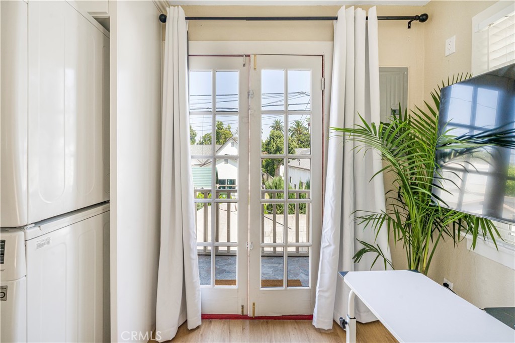 316 La France Avenue, Unit B Alhambra, CA 91801 - Photo 7 of 20 a view of a room with a potted plant