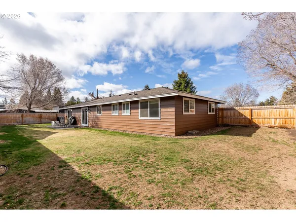 $489,000 | 1650 Southwest 16th Street, Redmond, OR 97756