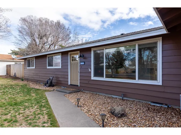 $489,000 | 1650 Southwest 16th Street, Redmond, OR 97756