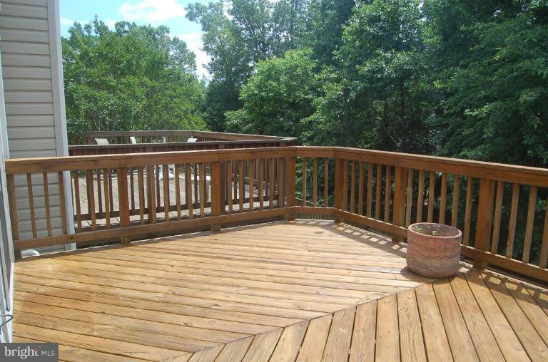 2425 Winding Ridge Road Odenton, MD 21113 - Photo 11 of 16 Deck