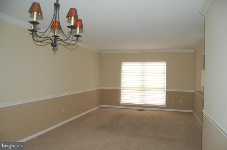 2425 Winding Ridge Road Odenton, MD 21113 - Photo 3 of 16 Dining Area