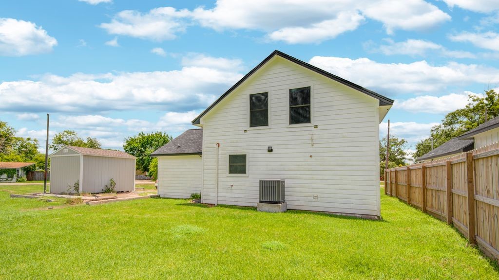 1256 2nd Street Clute, TX 77531 - Photo 39 of 43 a view of a house with backyard