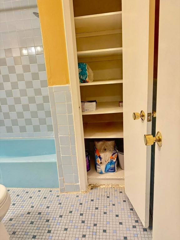 32 Whites Avenue, Unit E112 Watertown, MA 02472 - Photo 29 of 41 a view of a bedroom