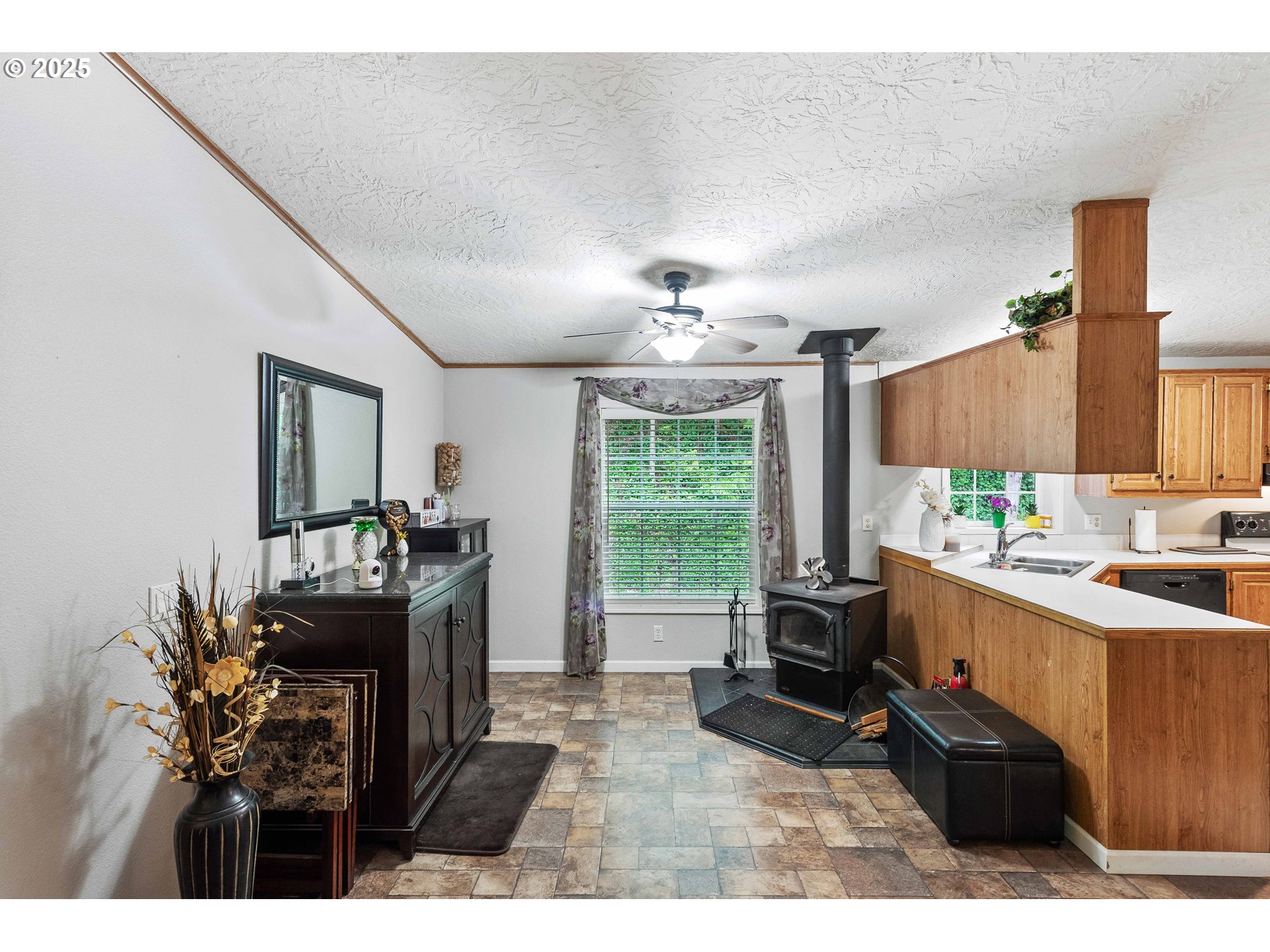 63623 Flanagan Road Coos Bay, OR 97420 - Photo 8 of 35 Gallery Image 8