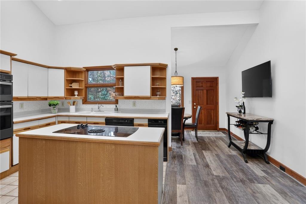 365 Crosstree Lane Sandy Springs, GA 30328 - Photo 13 of 42