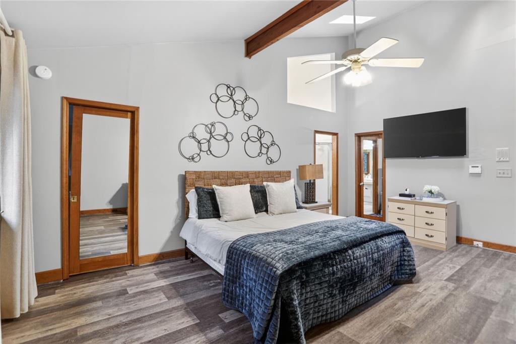 365 Crosstree Lane Sandy Springs, GA 30328 - Photo 16 of 38