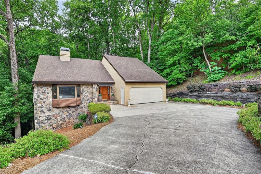 365 Crosstree Lane Sandy Springs, GA 30328 - Photo 2 of 42