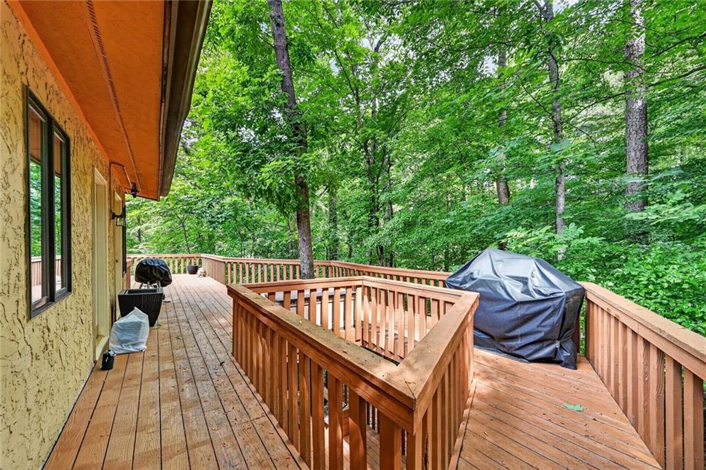 365 Crosstree Lane Sandy Springs, GA 30328 - Photo 38 of 42