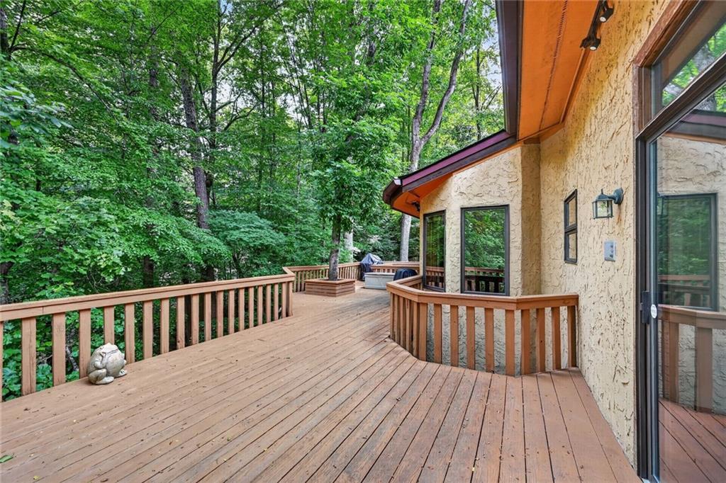 365 Crosstree Lane Sandy Springs, GA 30328 - Photo 39 of 42
