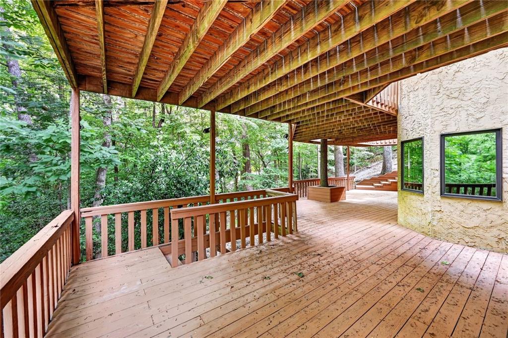 365 Crosstree Lane Sandy Springs, GA 30328 - Photo 40 of 42