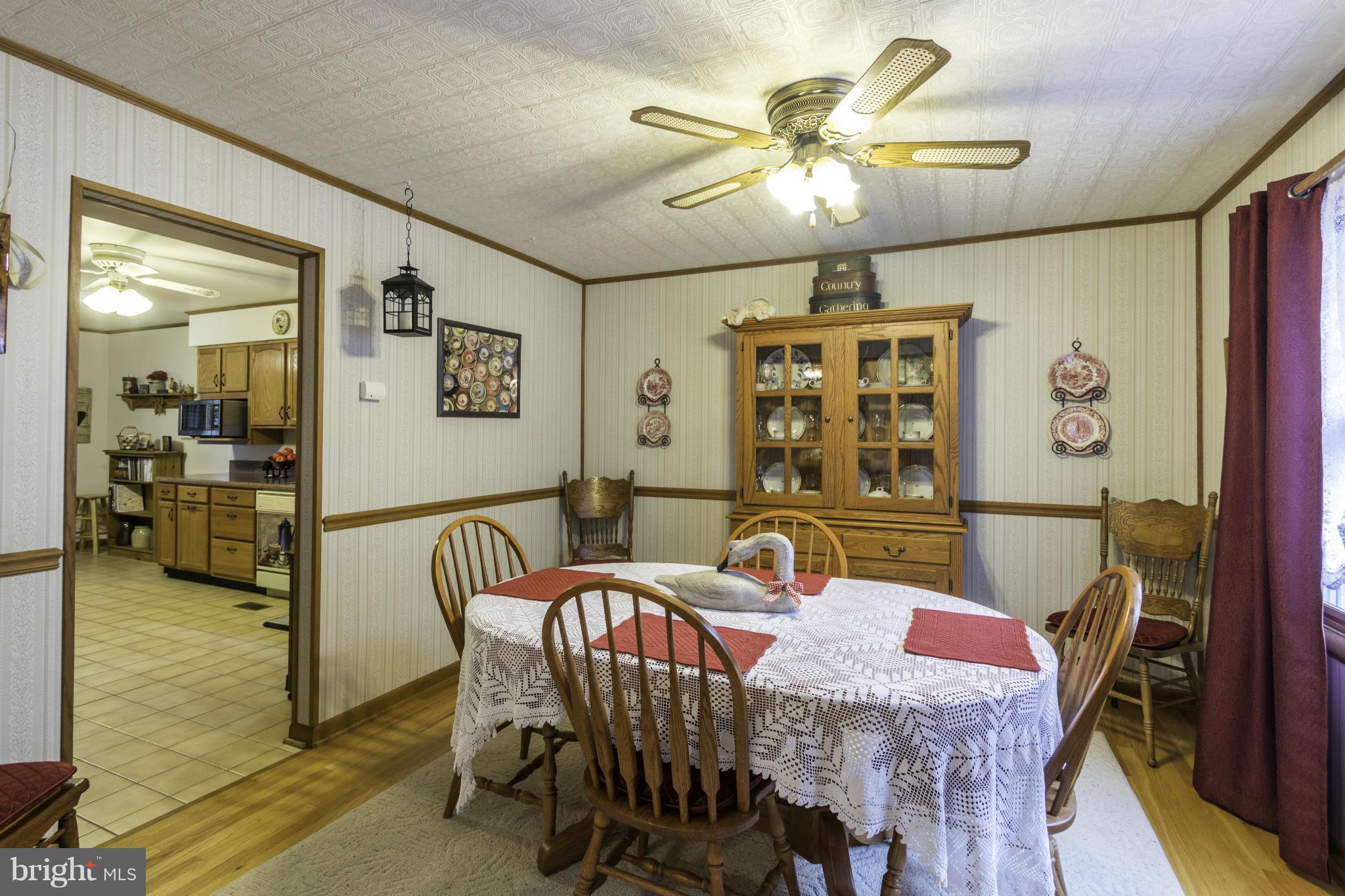 8235 Ventnor Road Pasadena, MD 21122 - Photo 10 of 30 Separate dining room