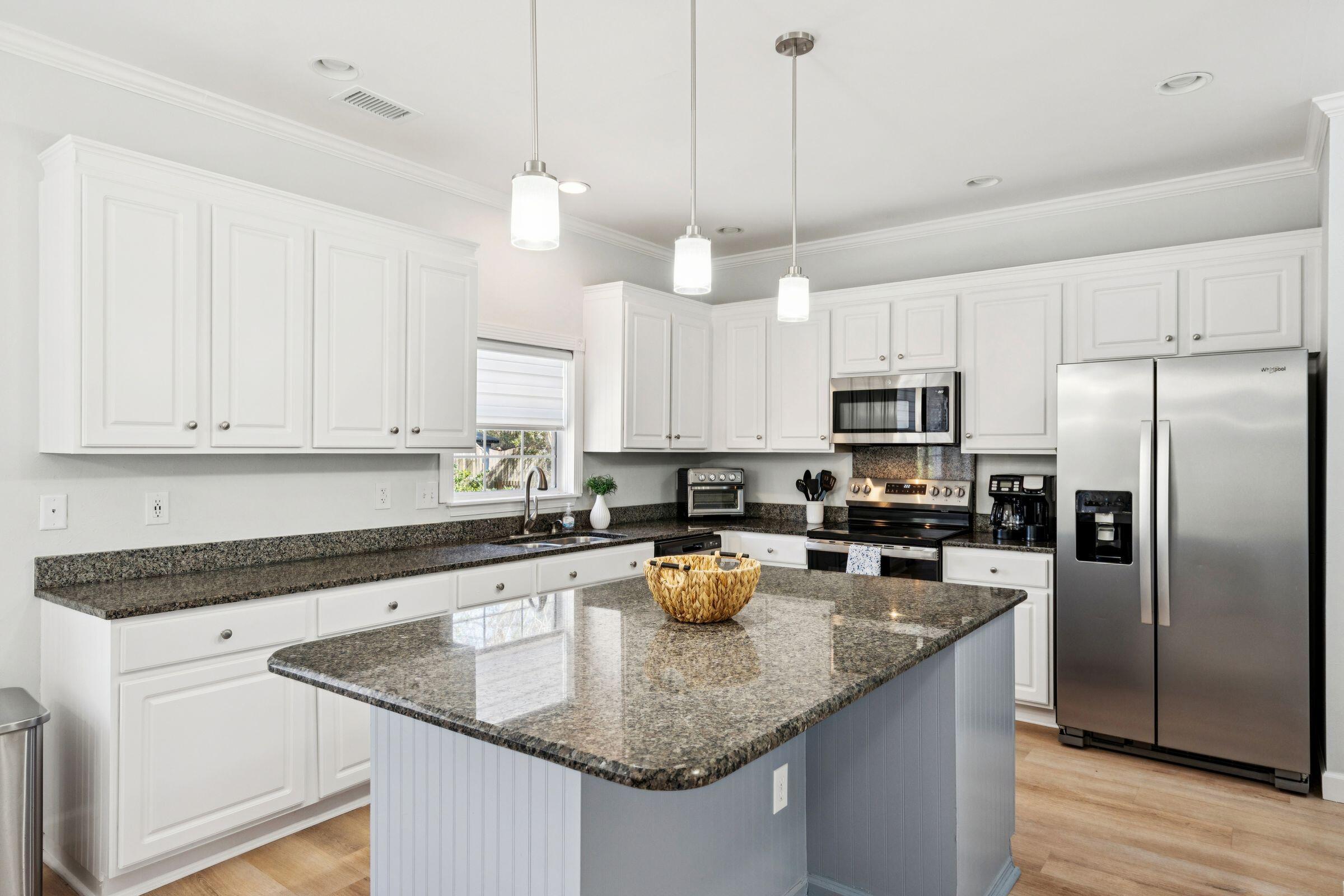 2730 Seastrand Lane Mount Pleasant, SC 29466 - Photo 10 of 41 15_2730SeastrandLn-KeenEyeMarketing-015