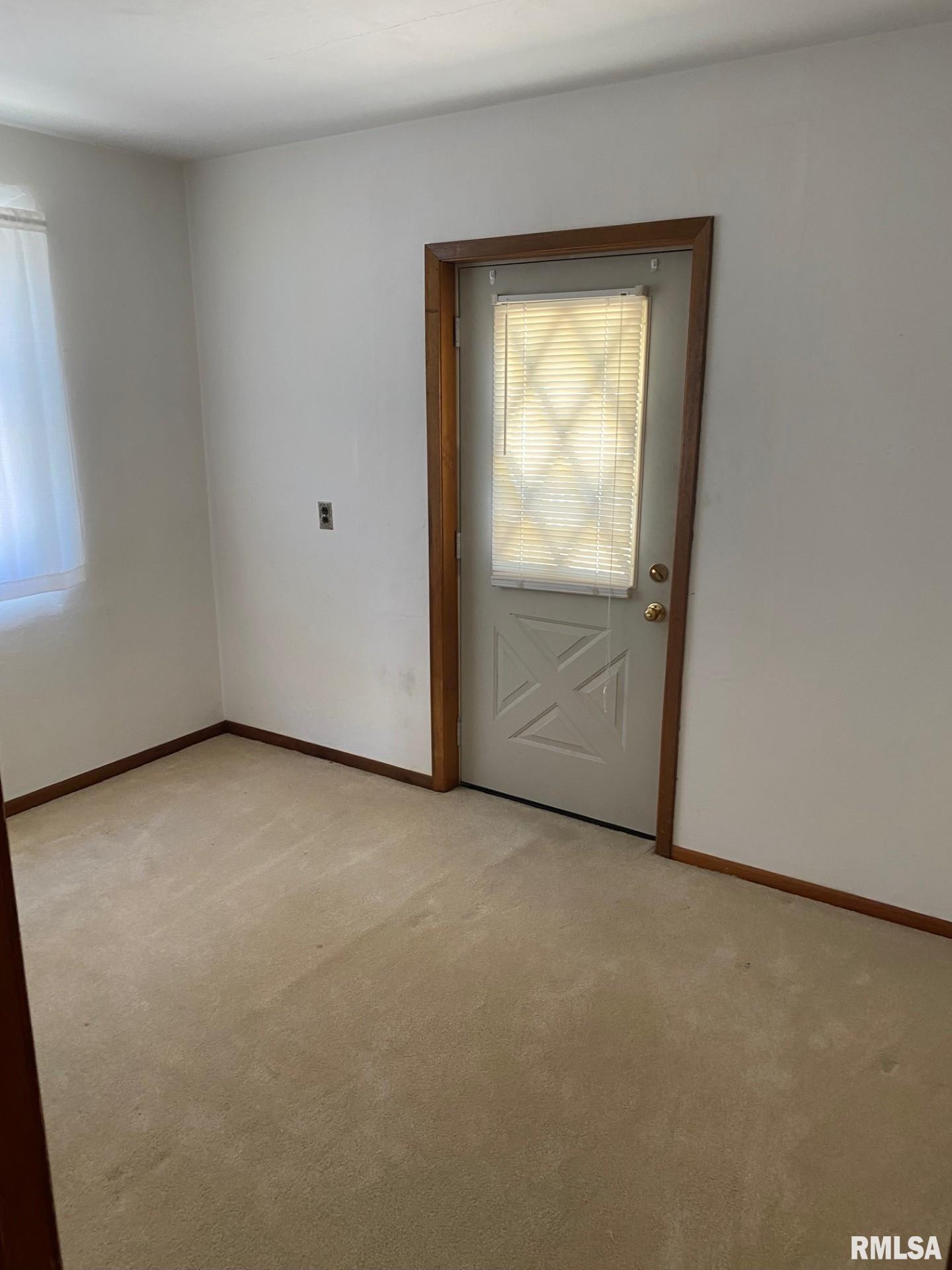 2111 10th Street Silvis, IL 61282 - Photo 12 of 16