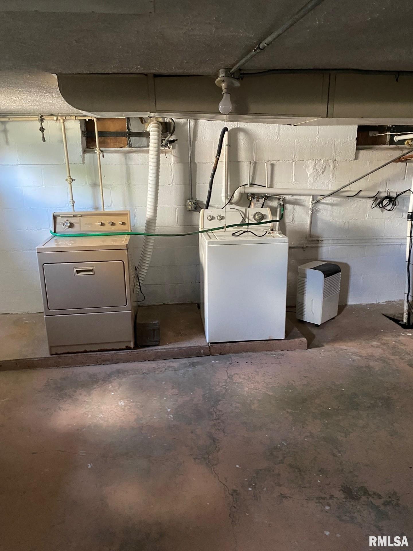 2111 10th Street Silvis, IL 61282 - Photo 14 of 16