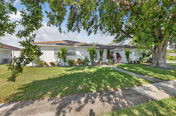 $7,400 | 1010 Southwest 2nd Street, Boca Raton, FL 33486