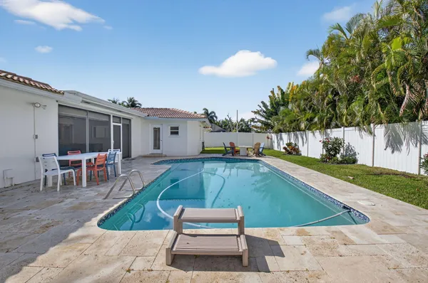 $7,400 | 1010 Southwest 2nd Street, Boca Raton, FL 33486