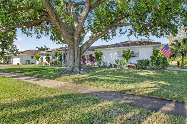 $7,400 | 1010 Southwest 2nd Street, Boca Raton, FL 33486
