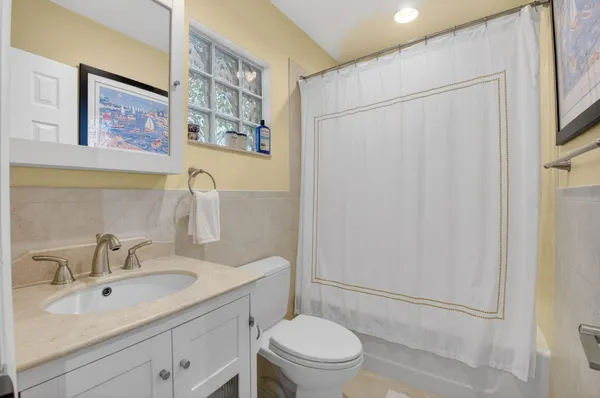 $7,400 | 1010 Southwest 2nd Street, Boca Raton, FL 33486