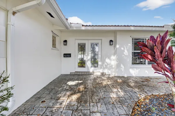 $7,400 | 1010 Southwest 2nd Street, Boca Raton, FL 33486