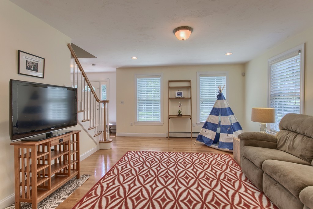 262 North Street Georgetown, MA 01833 - Photo 7 of 30 Gallery Image 7