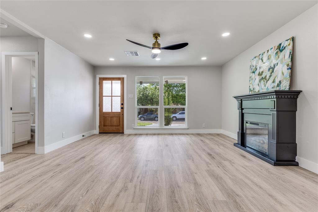 14234 Queens Chapel Road Farmers Branch, TX 75234 - Photo 5 of 21