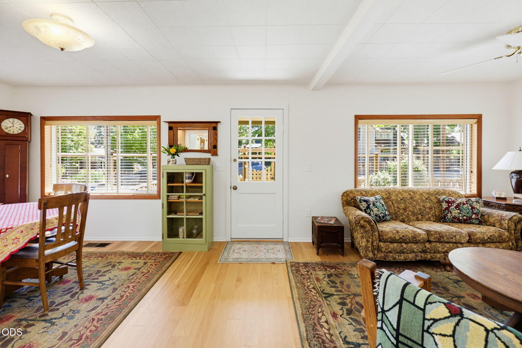 75 Dewey Street Ashland, OR 97520 - Photo 9 of 50