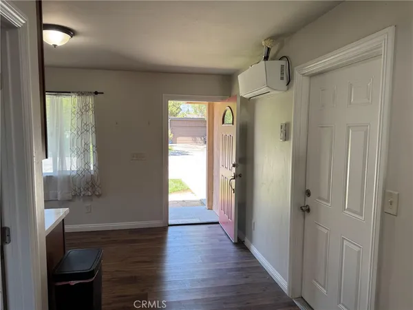 $1,700 | 2 North Arrowhead Avenue, San Bernardino, CA 92401