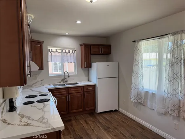 $1,700 | 2 North Arrowhead Avenue, San Bernardino, CA 92401