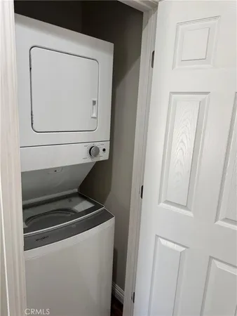 $1,700 | 2 North Arrowhead Avenue, San Bernardino, CA 92401