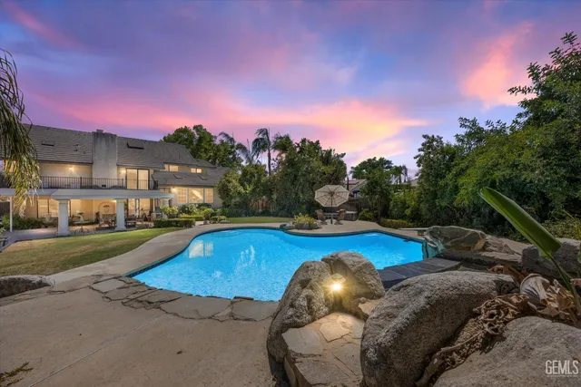 $926,000 | Undisclosed Address, Bakersfield, CA 93308