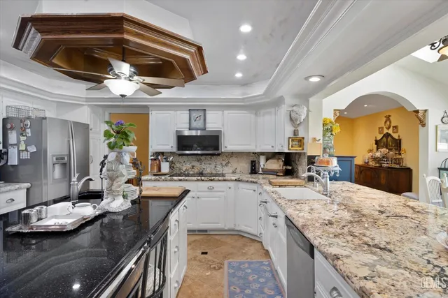 $926,000 | Undisclosed Address, Bakersfield, CA 93308