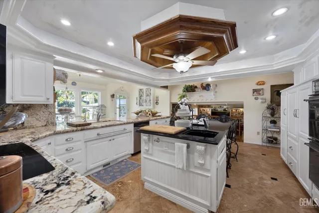 $926,000 | Undisclosed Address, Bakersfield, CA 93308