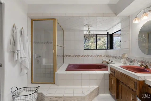 $926,000 | Undisclosed Address, Bakersfield, CA 93308