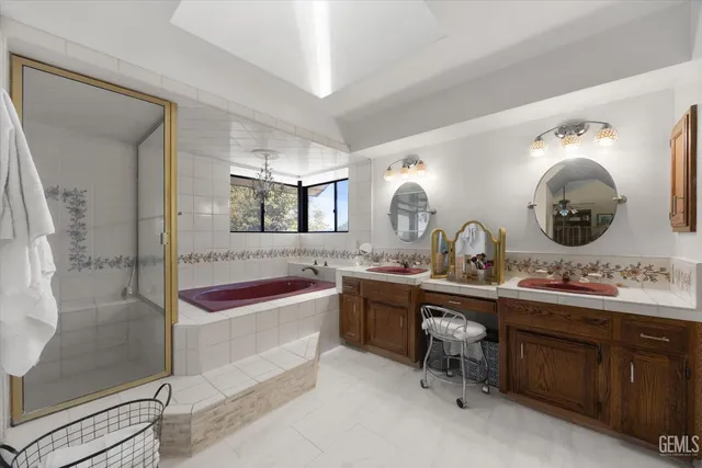 $926,000 | Undisclosed Address, Bakersfield, CA 93308