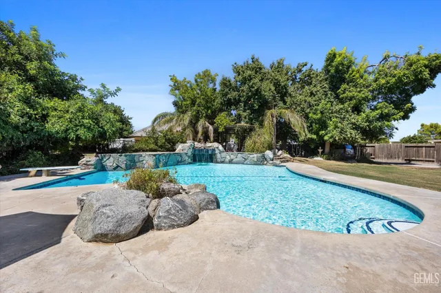 $926,000 | Undisclosed Address, Bakersfield, CA 93308