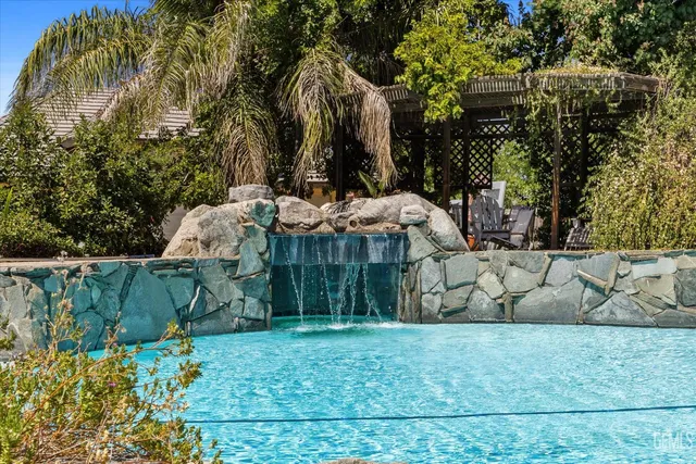 $926,000 | Undisclosed Address, Bakersfield, CA 93308