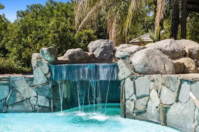 $926,000 | Undisclosed Address, Bakersfield, CA 93308