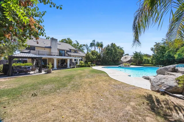 $926,000 | Undisclosed Address, Bakersfield, CA 93308