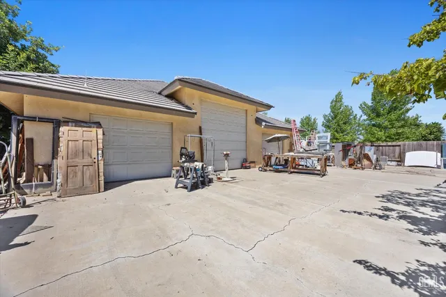 $926,000 | Undisclosed Address, Bakersfield, CA 93308