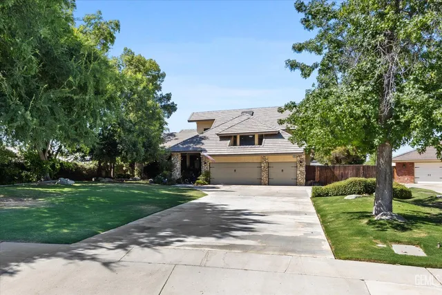 $926,000 | Undisclosed Address, Bakersfield, CA 93308