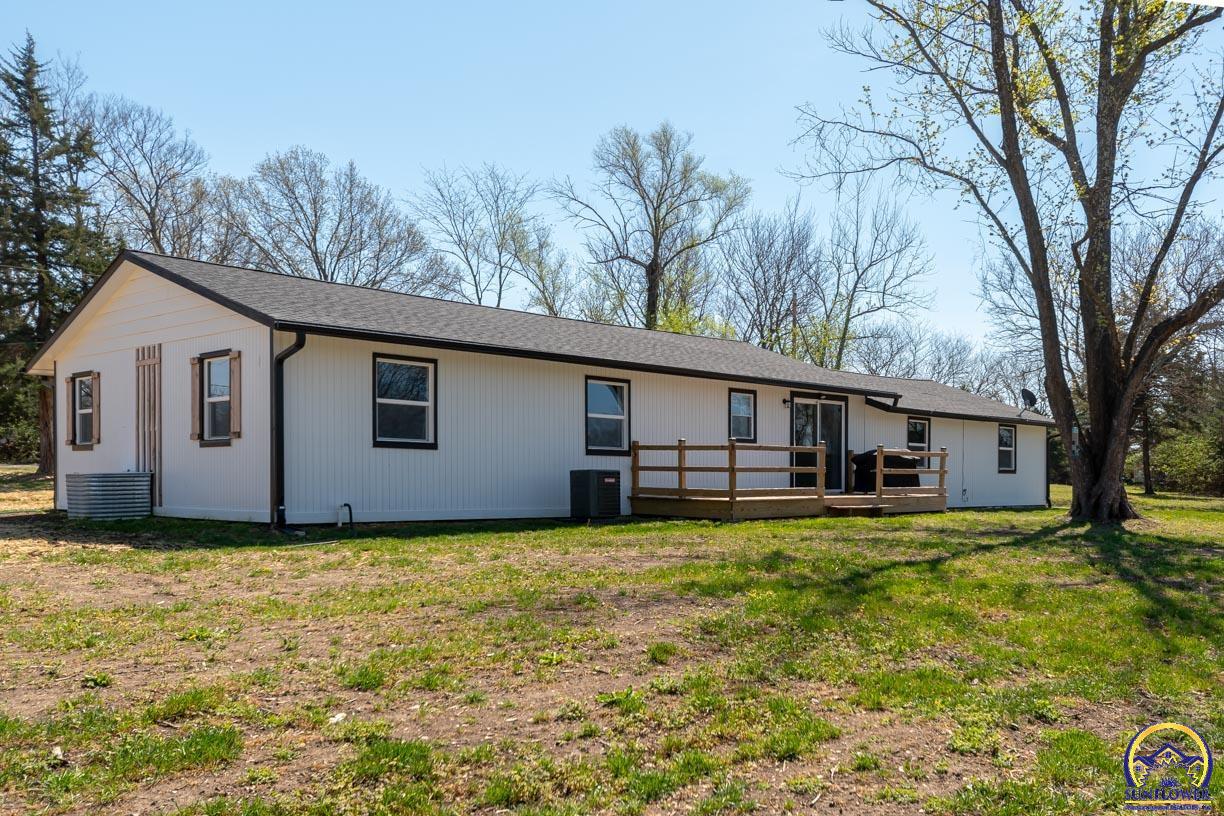 3985 43rd Street Grantville, KS 66429 - Photo 35 of 47