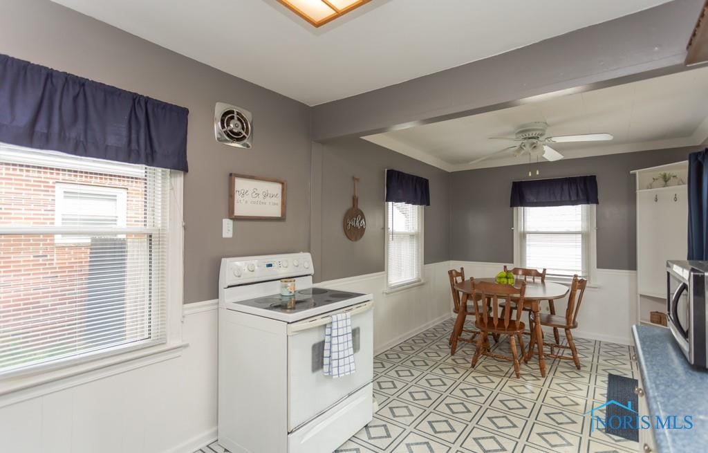 2738 Gracewood Road Toledo, OH 43613 - Photo 13 of 43 Gallery Image 13
