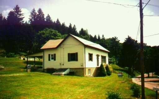 144 Ww Railroad Road Sycamore, PA 15364 - Photo 2 of 6