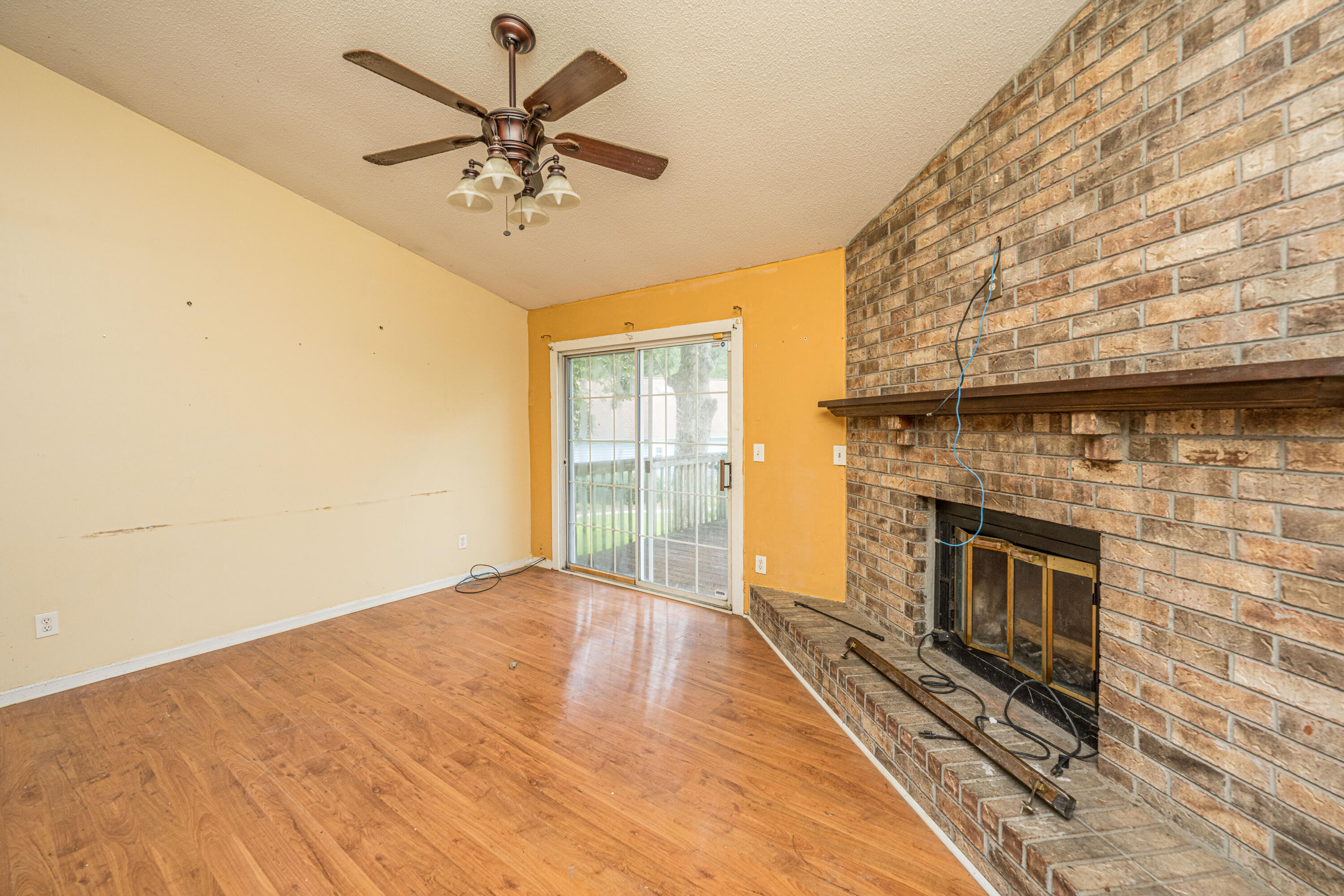 119 Hummingbird Avenue Ladson, SC 29456 - Photo 6 of 32