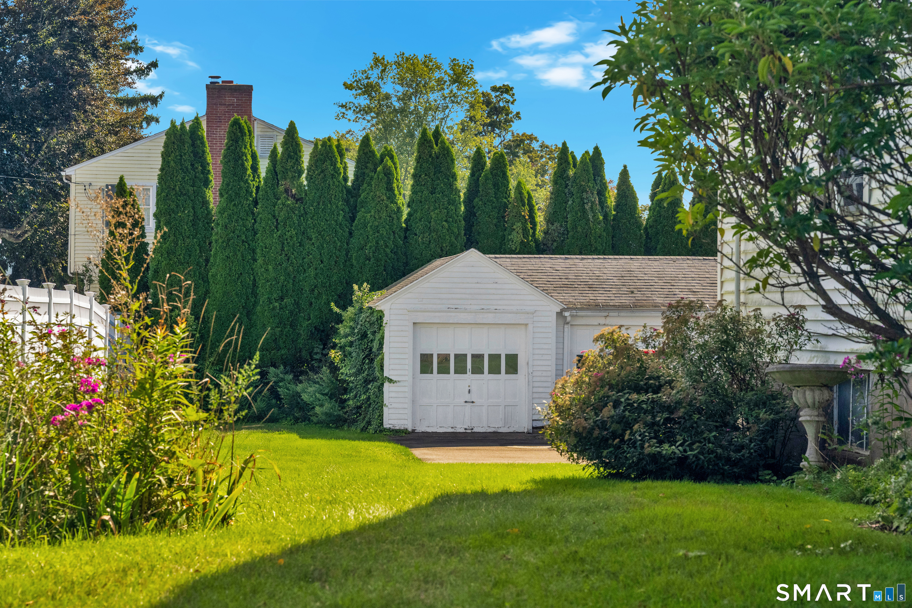 59 Spring Rock Road Branford, CT 06405 - Photo 8 of 38 Side view