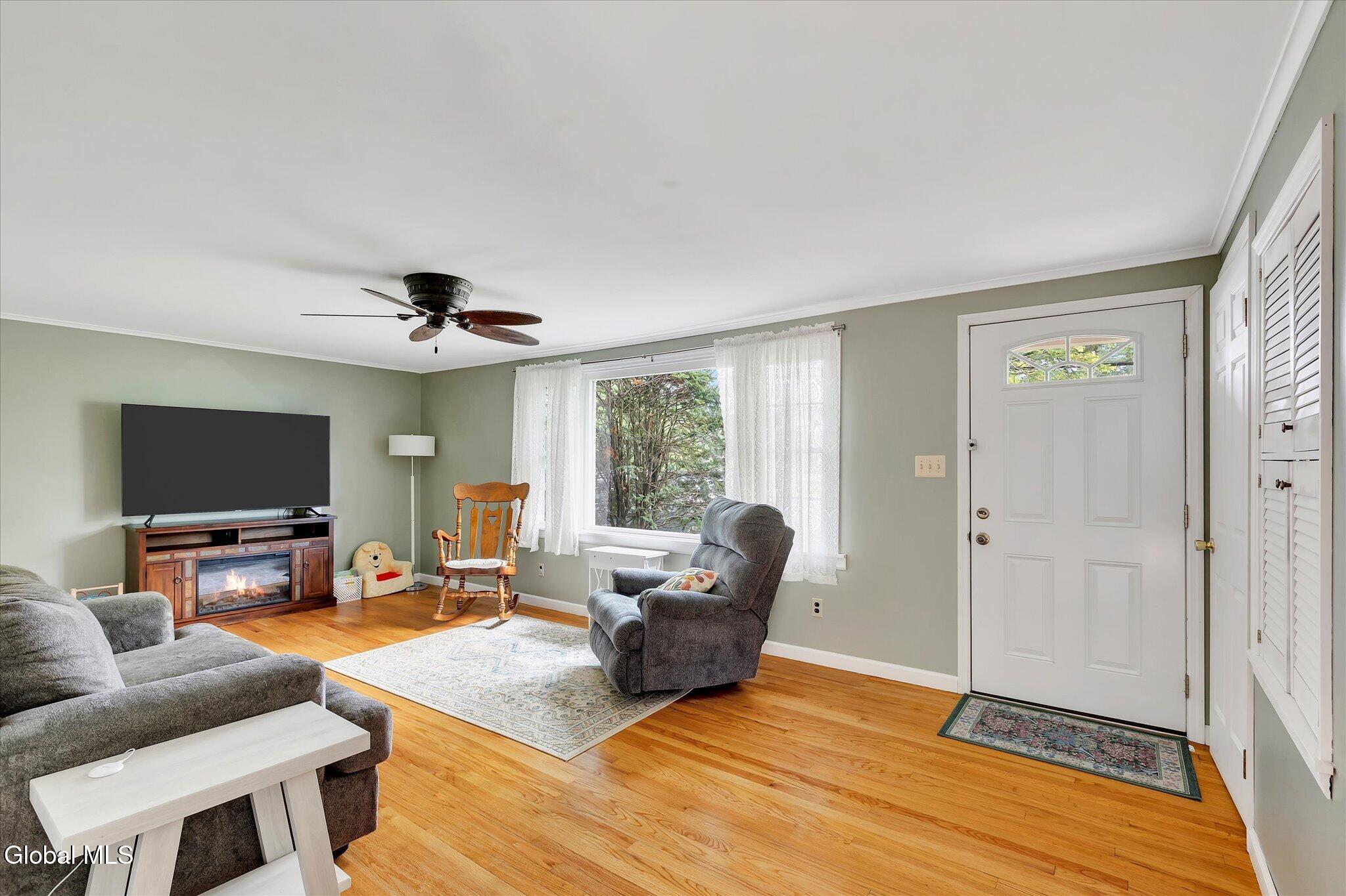443 Gansevoort Road Moreau, NY 12828 - Photo 11 of 51 11