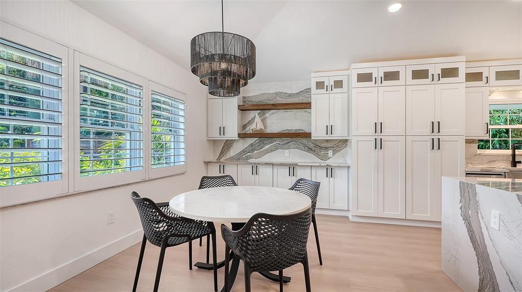 3624 South Lockwood Ridge Road Sarasota, FL 34239 - Photo 4 of 53 Gallery Image 4