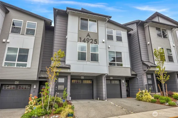 $599,999 | 14925 44th Avenue West, Unit A4, Lynnwood, WA 98087