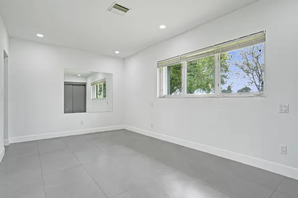 $7,200 | 6700 East Tropical Way, Plantation, FL 33317
